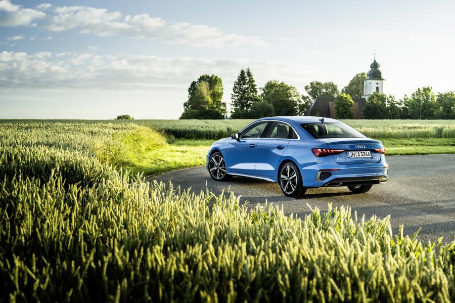  Audi A3 Sedan 35 TDI S-Line 2020 года  (WW) (фото 4 из 42)
